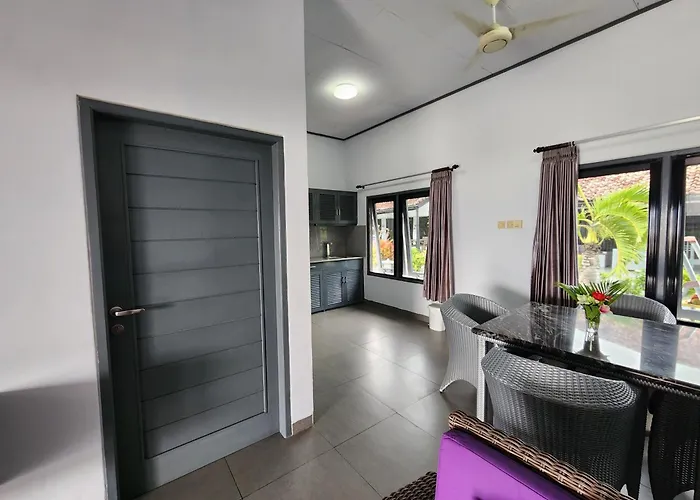Bugbug Aparthotel