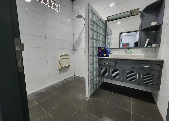 Aparthotel Bugbug 4*