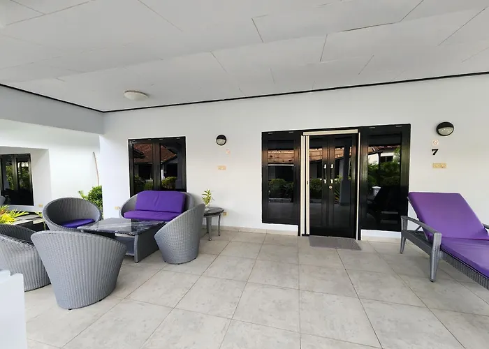 Bugbug Aparthotel Gili Biaha