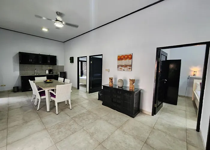 Aparthotel Bugbug Gili Biaha