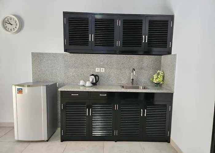 Bugbug Aparthotel